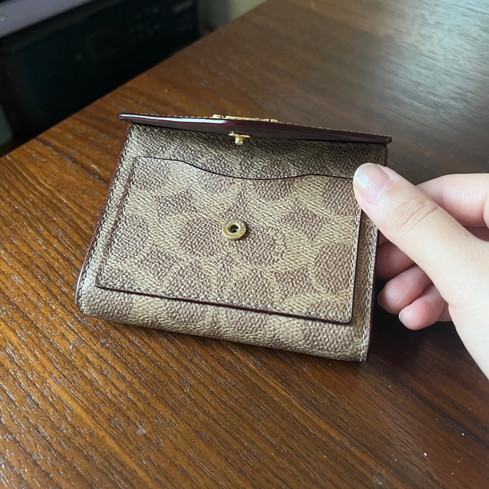 Coach Small Leather Wallet - Picture 2 of 4